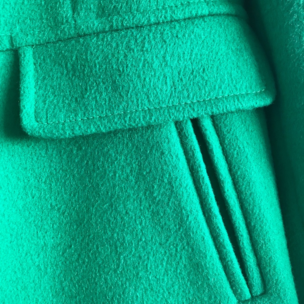 Emerald Green Coat with Polka Dot Lining and Removable Faux Fur Collar - Picture 3 of 9